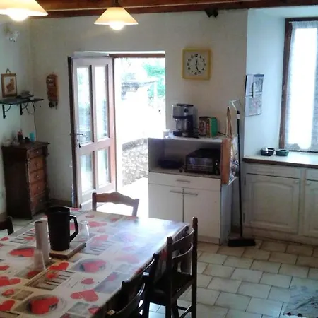 Maison De 2 Chambres A Avec Magnifique Vue Sur La Montagne Et Terrasse Amenagee Casa vacanze *