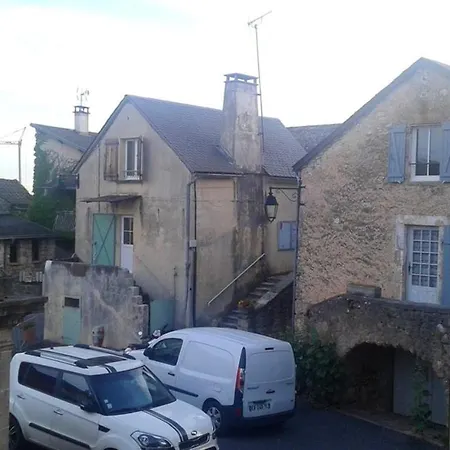 Maison De 2 Chambres A Avec Magnifique Vue Sur La Montagne Et Terrasse Amenagee
